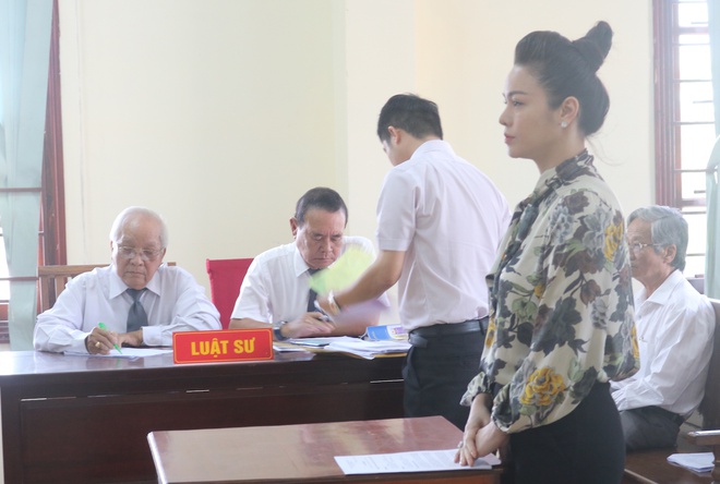 Chong cu Nhat Kim Anh yeu cau doi tham phan lan 2, toa lai hoan xu hinh anh 1 buu_loc_3.jpg