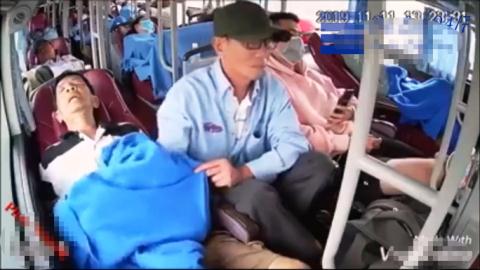 Loi khai ke danh thuoc me cuop vang tren xe khach