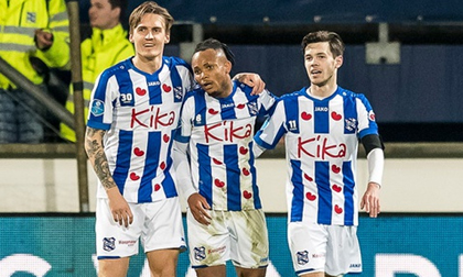 Văn Hậu dự bị, Heerenveen vào tứ kết Cúp Quốc gia Hà Lan