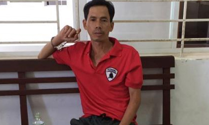 Ngăn không cho chồng đánh con, vợ bị đâm tử vong