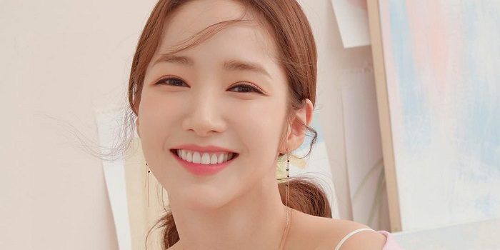 u30-nhung-park-min-young-van-dep-hoan-hao-chia-khoa-cham-soc-da-chinh-la-ngu-du-giac-478251