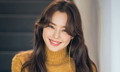 Phụ nữ có nét tướng này lấy chồng càng muộn càng sướng, được chiều chuộng như bà hoàng
