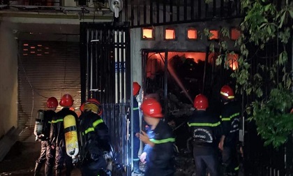 Cháy lớn ở Bình Tân, 6 tấn vải vụn thành tro tàn