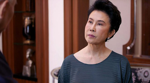 Ăn thử một bữa cơm cữ mà mẹ chuẩn bị cho vợ, chồng lập tức mang đổ sọt rác rồi bế đứa con đỏ hỏn ra khỏi nhà - Ảnh 1