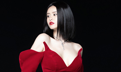Hậu ly hôn, Trương Quỳnh Anh tích cực khoe vẻ đẹp gợi cảm và ma mị