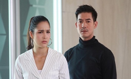 Tân hôn bất ngờ của mẹ đơn thân, đang nước mắt lưng tròng vì chồng không chịu ngủ cùng thì 'sốc ngất' với bóng đen đứng trước cửa phòng