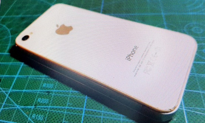 iPhone 4S chào bán giá 450.000 đồng tại Việt Nam