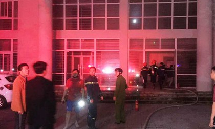 Nghệ An: Giải cứu thành công 7 người thoát khỏi đám cháy trong khu nhà sinh viên