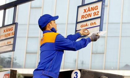 Giá xăng giảm mạnh ngày Valentine