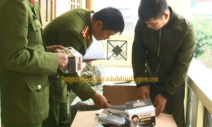 Bắt xe tải chở hàng trăm nghìn khẩu trang y tế lậu từ TP.HCM ra Hà Nội tiêu thụ