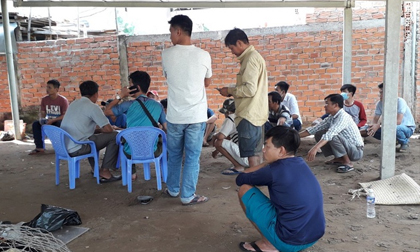 Mỹ Tho: Cảnh sát nổ súng phá tụ điểm đá gà ăn tiền, bắt giữ 23 đối tượng