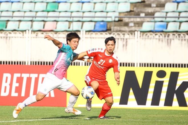 Cong Phuong vao danh sach cau thu hay nhat luot dau AFC Cup hinh anh 1 EQfWY01U8AEAtKz.jpg