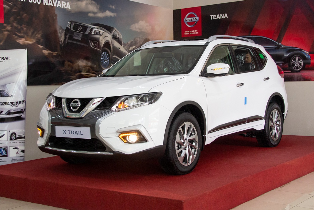 Loat xe Mazda, Nissan ha gia 100 trieu dong o Viet Nam hinh anh 3 Nissan_X_Trail.jpg