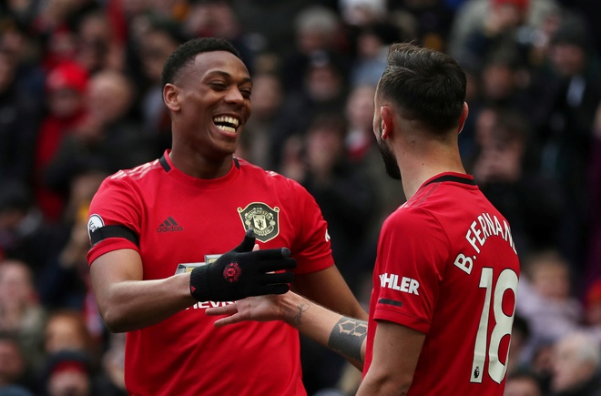 Bruno Fernandes ruc sang trong tran thang dam cua Man Utd hinh anh 2 2020_02_23T152137Z_896639424_RC2F6F9YDTMH_RTRMADP_3_SOCCER_ENGLAND_MUN_WAT_REPORT.JPG