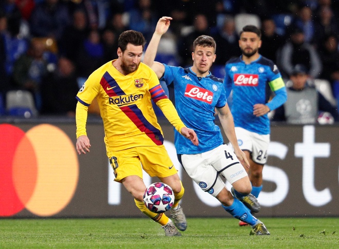 Barca thoat thua truoc Napoli trong ngay Messi im tieng hinh anh 2 2020_02_25T202135Z_1292292780_RC2W7F9P6VL6_RTRMADP_3_SOCCER_CHAMPIONS_NAP_FCB_REPORT.JPG