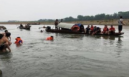 Cha mẹ đi làm thuê, 2 trẻ chết đuối