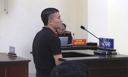 Đâm chết người trông chợ rồi về nói với con trai 15 tuổi