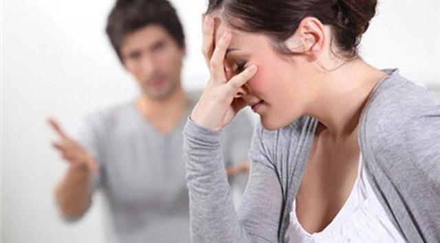 Nửa đêm khuya khoắt, mẹ chồng nhét vội vào tay tôi chìa khóa xe cùng xấp tiền lẻ rồi đuổi tôi ra khỏi nhà trong nước mắt - Ảnh 1. Nửa đêm khuya khoắt, mẹ chồng nhét vội vào tay tôi chìa khóa xe cùng xấp tiền lẻ rồi đuổi tôi ra khỏi nhà trong nước mắt - Ảnh 1.