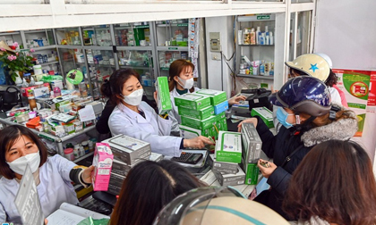 Nhắc nhở thầy giáo bán khẩu trang cho học sinh giá 3.000 đồng