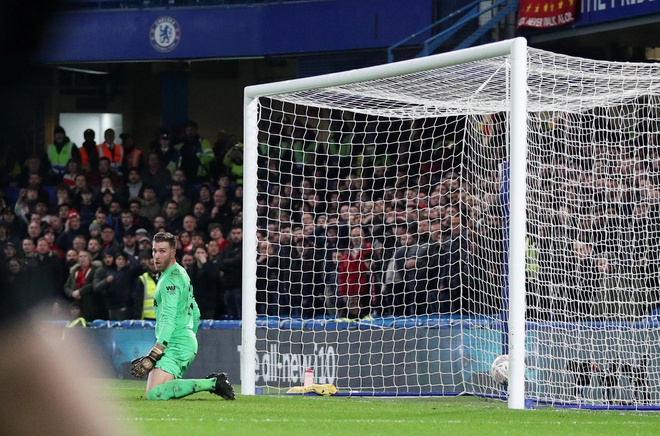 Chelsea 2-0 Liverpool: 'The Kop' that bai toan dien hinh anh 1 2020_03_03T200248Z_863260395_RC2KCF9VHXDM_RTRMADP_3_SOCCER_ENGLAND_CHE_LIV_REPORT.JPG