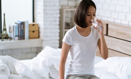 Uống 1 ngụm nước ấm mỗi buổi sáng ngủ dậy còn quý hơn cả nhân sâm, ngừa đủ loại bệnh tật
