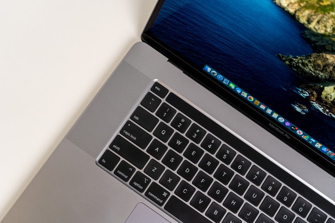 iPhone 9, iPad Pro, MacBook Pro sap ra mat hinh anh 3 apple_macbook_pro_16_ry_11_768x768.jpg