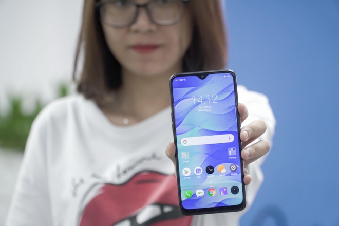 Loat smartphone giam gia tot trong mua dich Covid-19 hinh anh 4 DSC02114.jpg