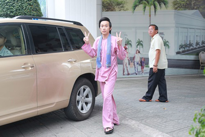 Diện mạo sành điệu thời trẻ và quá khứ ăn chơi của danh hài Hoài Linh - Ảnh 10. Diện mạo sành điệu thời trẻ và quá khứ ăn chơi của danh hài Hoài Linh - Ảnh 10.
