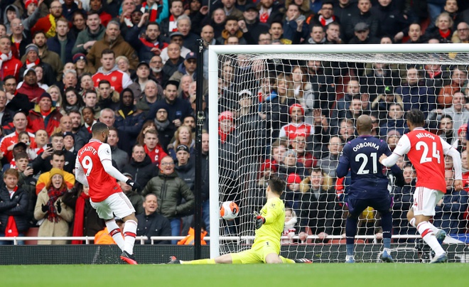 VAR giup Arsenal noi dai mach bat bai tai Premier League hinh anh 2 2020_03_07T163749Z_1781550428_RC24FF99ITC6_RTRMADP_3_SOCCER_ENGLAND_ARS_WHU_REPORT.JPG