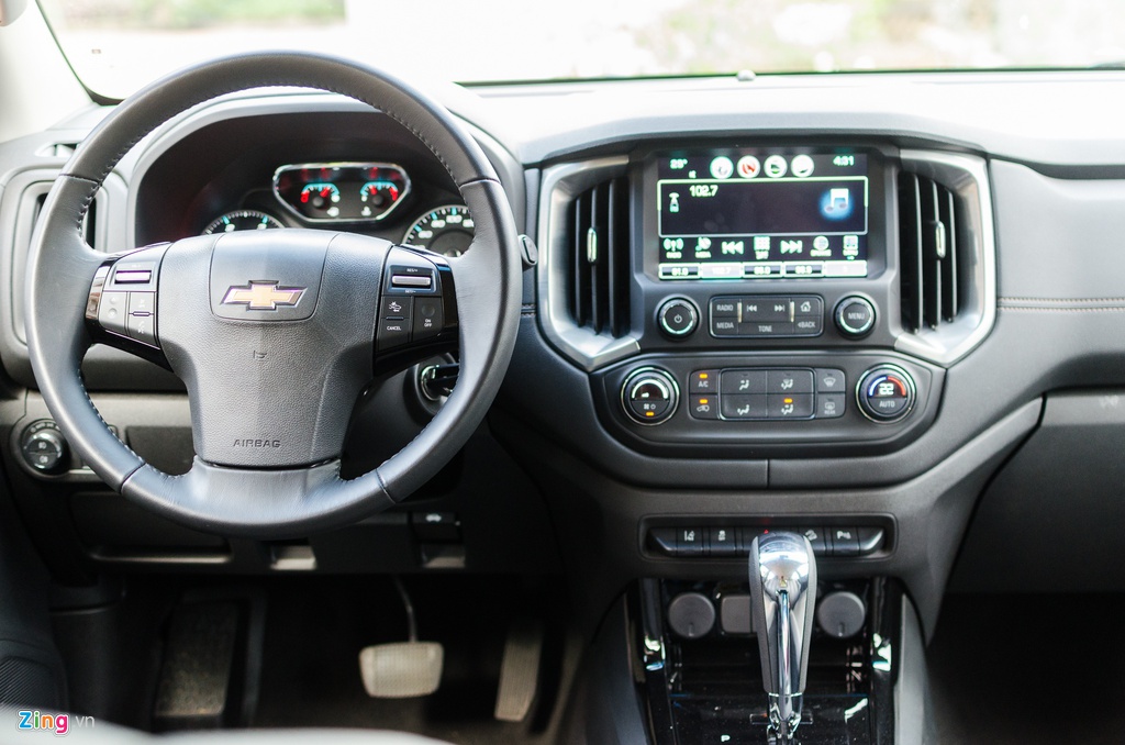 Nhung lua chon xe 7 cho dang chu y gia duoi 1 ty dong hinh anh 10 Chevrolet_trailblazer_zing_4_.jpg