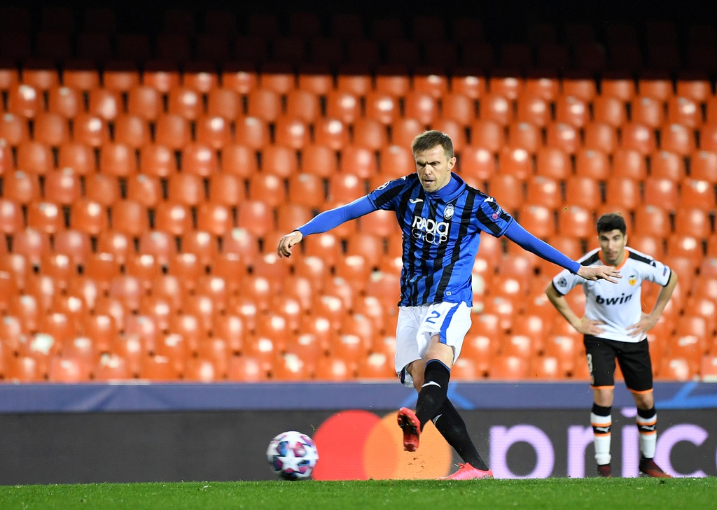 Atalanta viet tiep chuyen co tich o Champions League voi thang loi 8-4 hinh anh 5 2020_03_10T211021Z_962520488_RC29HF9GAY05_RTRMADP_3_SOCCER_CHAMPIONS_VAL_ATT_REPORT.JPG