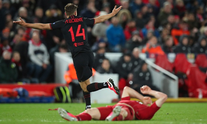Liverpool đánh rơi mặt nạ của sự vĩ đại