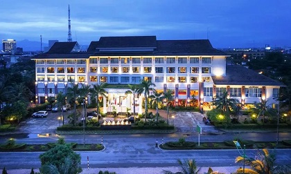 Công bố lộ trình của 8 du khách Anh ở Quảng Bình bay cùng nữ tiếp viên hàng không, mắc Covid-19