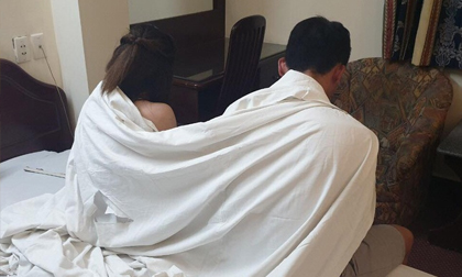 Nữ quản lý nhà hàng ở TP.HCM môi giới bán dâm giá 2 triệu?