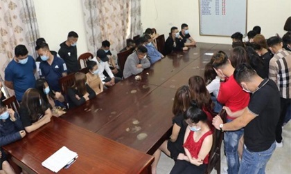 Đột kích quán karaoke, phát hiện 35 thanh niên dương tính ma túy