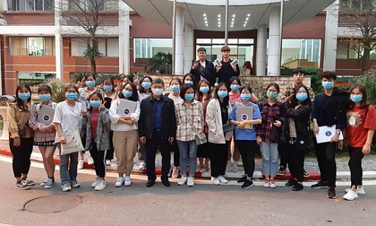 Nhật ký 1 ngày tham gia chống dịch của sinh viên trường Y: Làm những điều nhỏ bé trong cả chiến dịch lớn của đất nước!