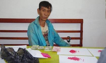 Bắt giữ đối tượng vận chuyển trái phép 600 viên ma túy tổng hợp