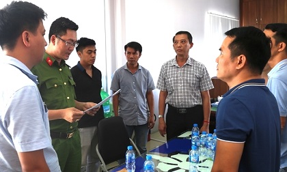 Truy tố đường dây pha chế xăng giả liên tỉnh