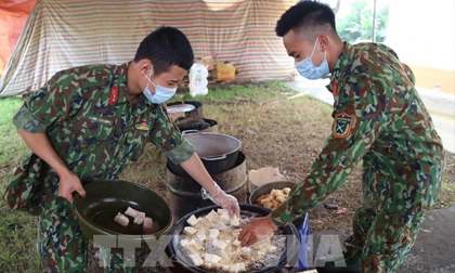 Chiến sĩ trong khu cách ly: 'Không biết ngày mai có bị lây bệnh không nhưng vẫn tận tâm vì cộng đồng'