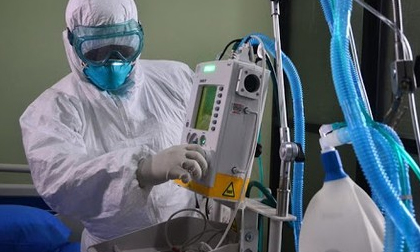 Vì sao phi công Anh mới 43 tuổi mắc Covid-19 đã diễn biến nặng, suy đa tạng?