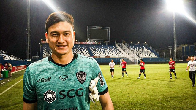 Van Lam co the vang mat o AFF Cup hinh anh 1 Van_Lam_Muangthong.jpg