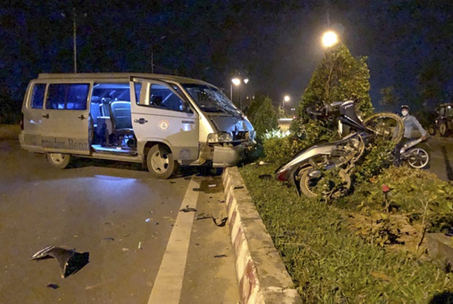 Tai nan giao thong nguy kich, dan goi 115 khong nghe may hinh anh 1 Anh_1_tai_nan.jpg