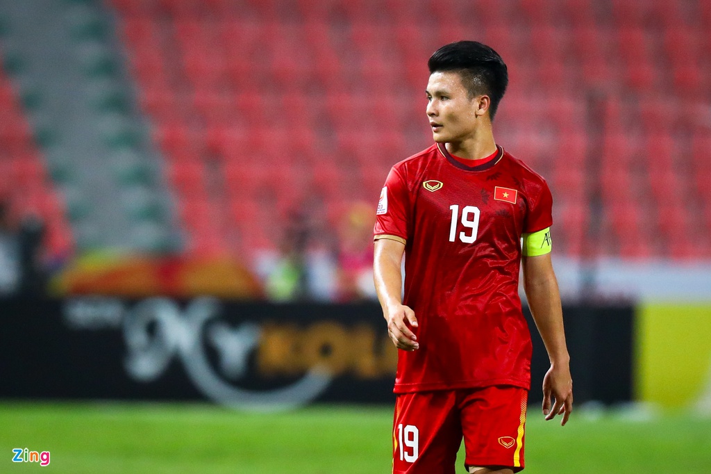 'Hong Son hay nhat lich su, Quang Hai thu hai nhung moi 23 tuoi' hinh anh 3 Tien_ve_Tuyen_Viet_Nam_3_zing.jpg
