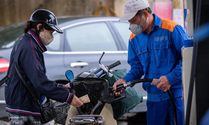 Giá xăng trong nước sẽ giảm sốc khi dầu thô về mức âm?