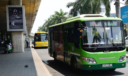 TP.HCM cho phép taxi, ôtô công nghệ hoạt động trở lại