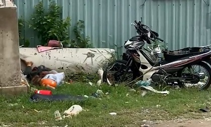 Bị hai thanh niên giật điện thoại rồi xịt hơi cay, người đàn ông ngã xe tử vong