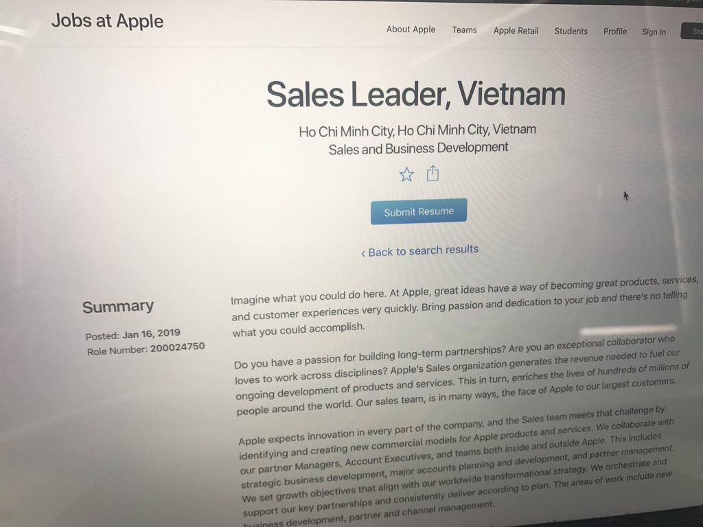 Dau hieu Apple sap mo nha may iPhone o Viet Nam hinh anh 3 Apple_tuyen_dung_1.jpg