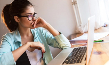 Những thói xấu gây hại sức khỏe dân văn phòng, rất nhiều người đáng mắc