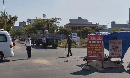 Va chạm với ô tô tải, nữ du khách 70 tuổi lái xe máy tử vong