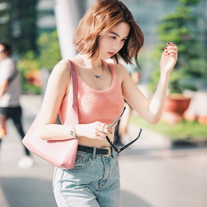 Những điểm xấu xí, quê mùa không thể sửa của Ngọc Trinh - Ảnh 1. Những điểm xấu xí, quê mùa không thể sửa của Ngọc Trinh - Ảnh 1.